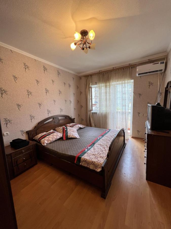 V Gostiakh U Maii Hotel Gagra Room photo